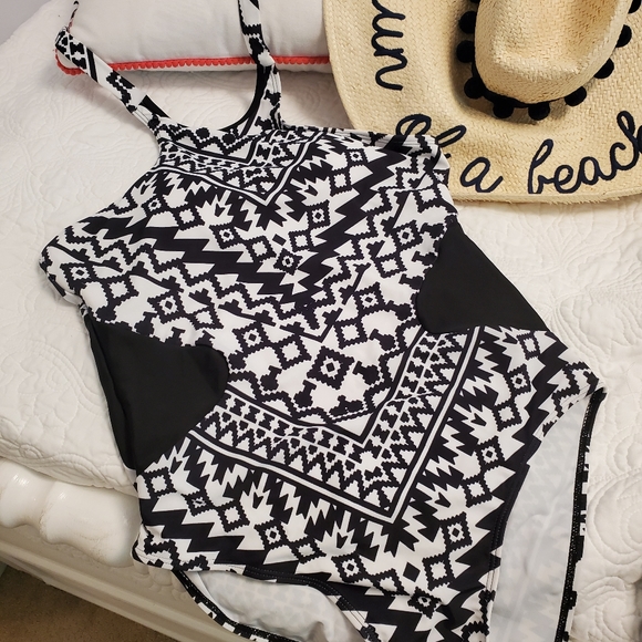 New Bathing Suit - Picture 1 of 2